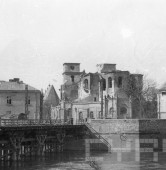 Odbudowany Most Cybiński i zniszczona katedra na Ostrowie Tumskim w 1945 roku | fot. Zbigniew Zielonacki / CYRYL