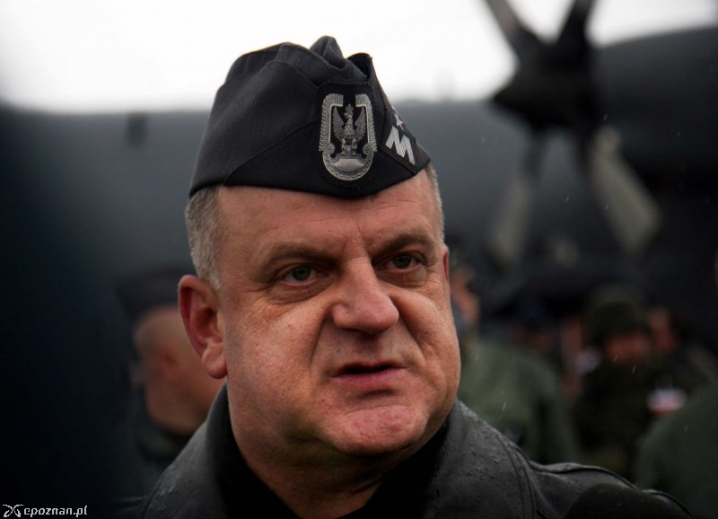 gen. Błasik w 2009 roku fot. PAP/Bogdan Borowiak