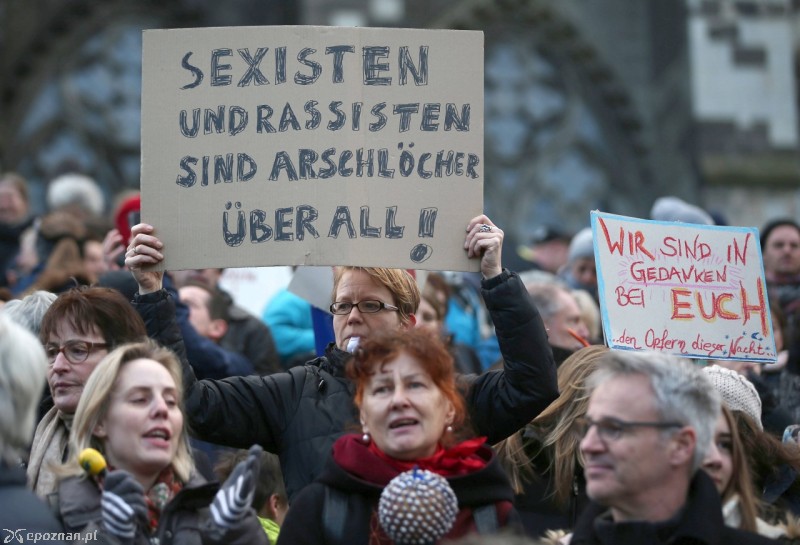 Protest przeciwko rasizmowi i seksizmowi na ulicach Koloni | fot. Oliver Berg/PAP/DPA