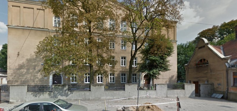 Budynek POSM I st. nr 2 i Zespołu Szkół Specjalnych nr 105 | fot. Google Street View