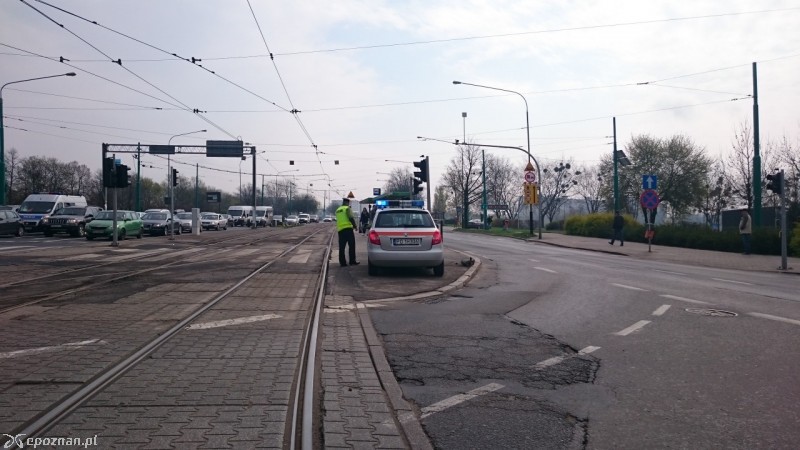 Nadzór Ruchu kieruje tramwaje na objazd na ul. Królowej Jadwigi | fot. Mateusz Borys