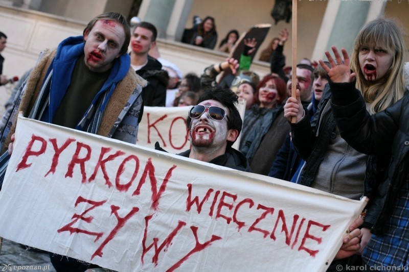 Pyrkon zapowiadała Parada zombie | fot. Karol Cichoński