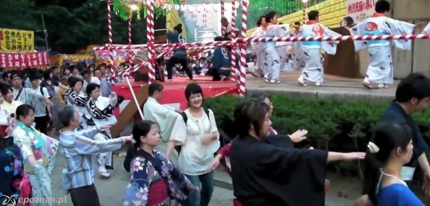 Japoński taniec Bon Odori | fot. Screenshot: https://youtu.be/g58qwUQtoG8