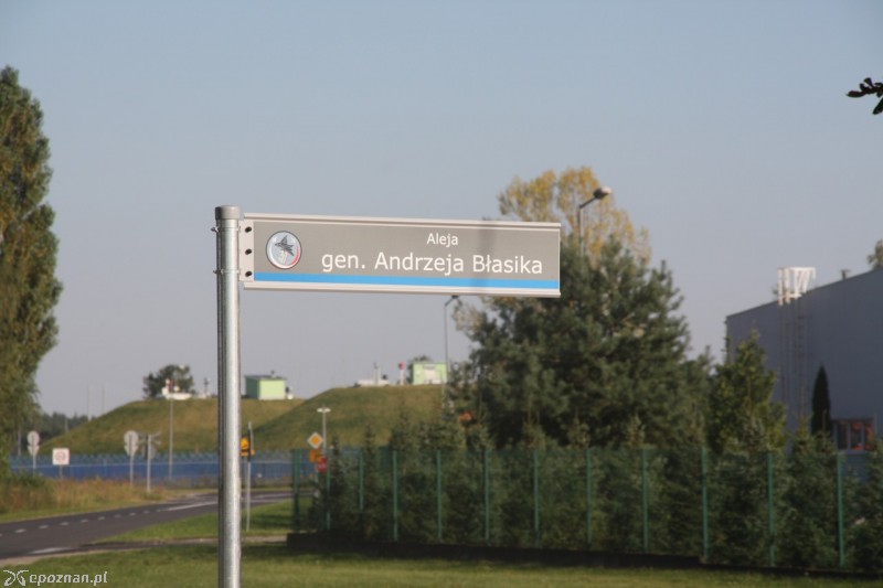 Taki znak już dziś stoi przy ulicy Silniki na terenie lotniska | fot. Grzegorz