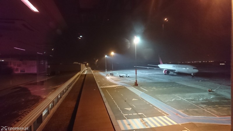 Boeing 777 na płycie poznańskiego lotniska | fot. Lotnisko Ławica