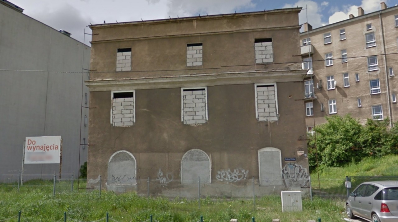 Tak budynek wyglądał przed malowaniem | fot. Google Street View