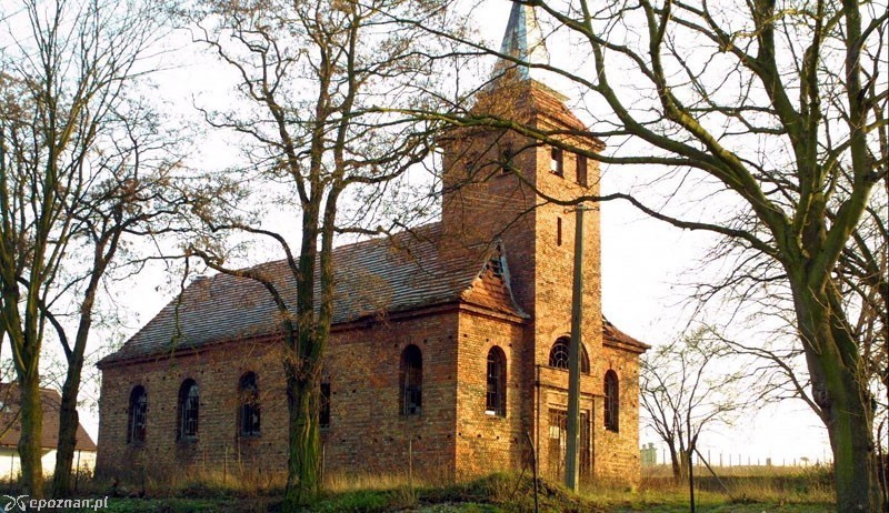Tak wyglądał kościół przed rozbiórką | fot. mzopw, Wikipedia