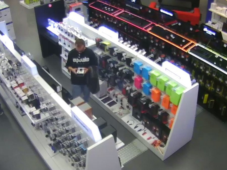 Poznań okradli sklep z elektroniką w galerii handlowej