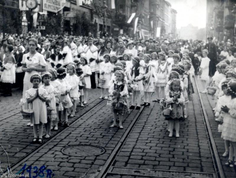 Poznańska procesja w 1938 roku | fot. Piotr Raczkowski