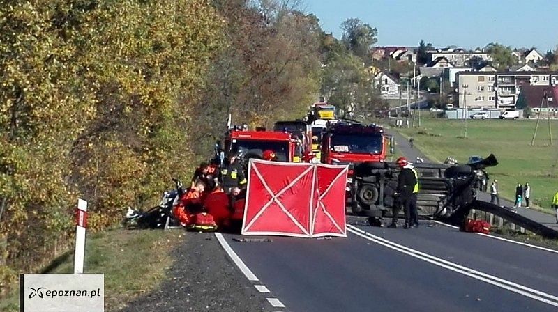 Tragiczny wypadek w miejscowości Rogaszyce (powiat ostrzeszowski). | fot. Czytenik