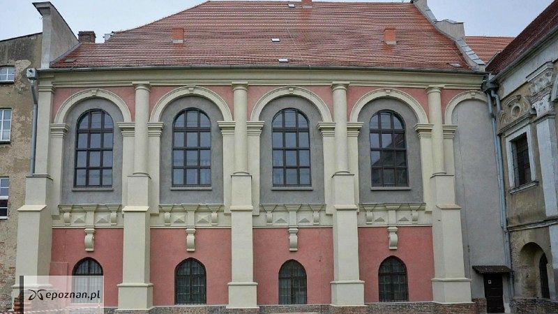 Dzięki miejskiej dotacji przeprowadzono m.in. prace renowacyjne elewacji zachodniego skrzydła kościoła jezuitów przy ul Szewskiej | fot. UMP