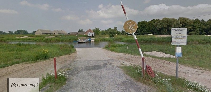 Dziś mieszkańcy mogą tu korzystać z przeprawy promowej | fot. Google Street View
