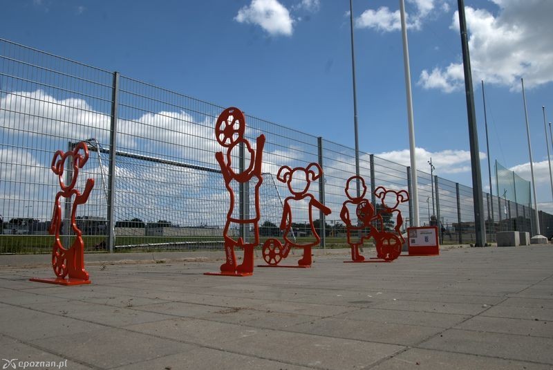 Stojaki rowerowe na INEA Stadionie | fot. Fundacja Allegro All For Planet 