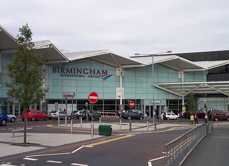 Lotnisko w Birmingham | fot. Arpingstone, Wikipedia