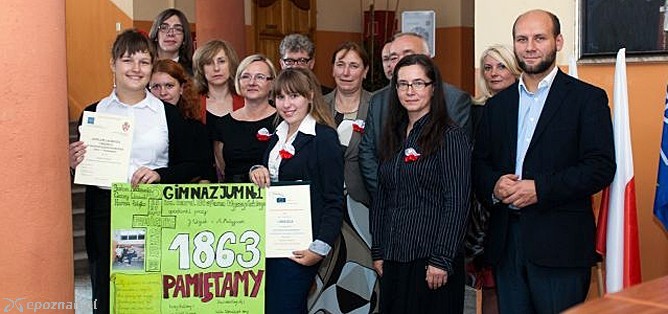 fot. Gimnazjum nr 1 w Luboniu