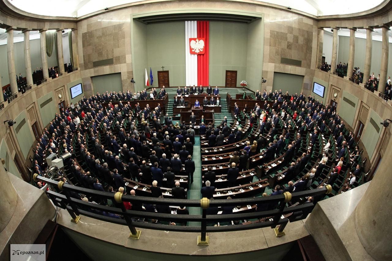 fot. By Kancelaria Senatu Rzeczypospolitej Polskiej, CC BY-SA 3.0 pl, https://commons.wikimedia.org/w/index.php?curid=47077419