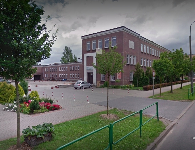 Szkoła Podstawowa Uni-Terra w Poznaniu przy Łozowej 77 | fot. Google Street View