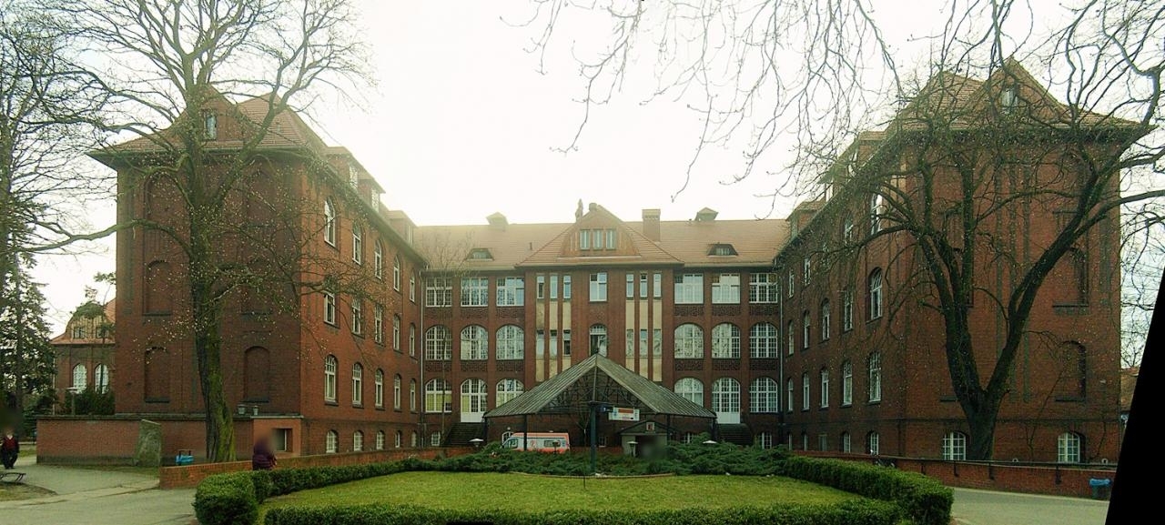 Szpital Heliodora Święcickiego w Poznaniu | fot. Jakub Torenc, Wikipedia