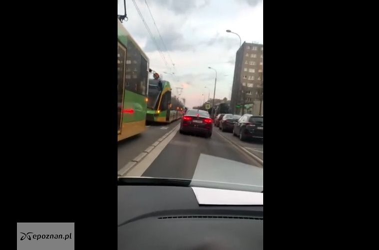 Korek tramwajowy na Dąbrowskiego | fot. Czytelnik