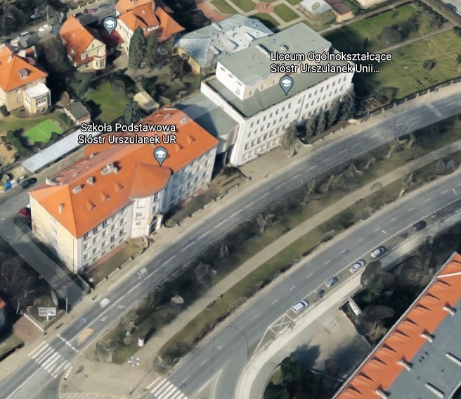 Szkoła Urszulanek przy al. Niepodległości | fot. Google Earth