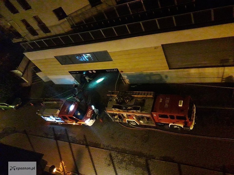 Nocne prace strażaków na Garbarach | fot. Czytelnik