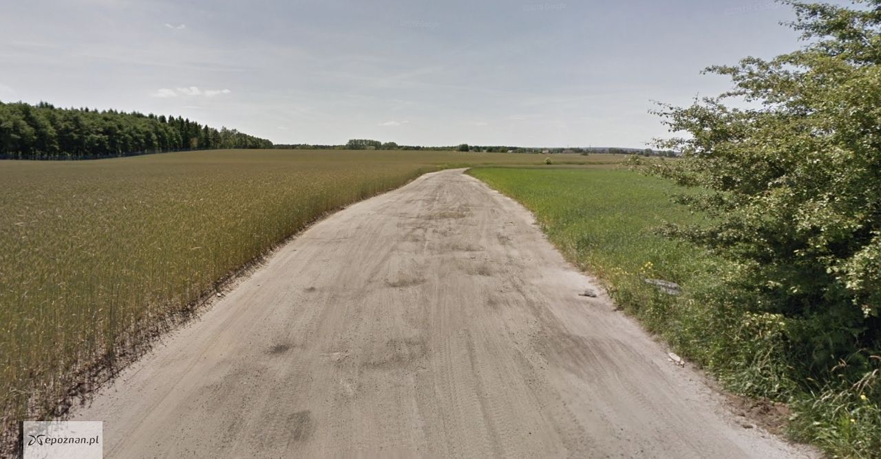 Dziś tak wygląda Ożarowska w kierunku Głuszyny | fot. Google Street View