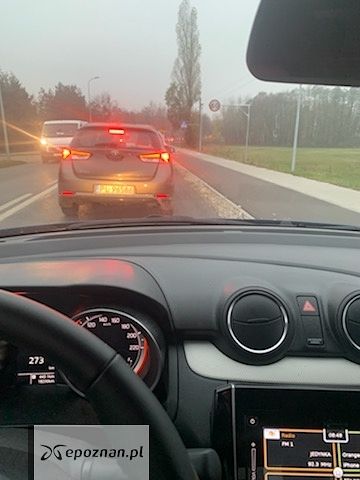 Na obwodnicy tworzą się duże korki. | fot. Czytelnik