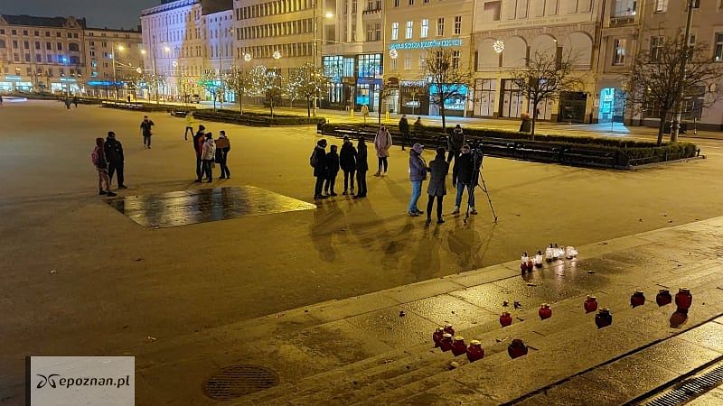 Protest #AniJednejWięcej na placu Wolności w Poznaniu. | fot. LT