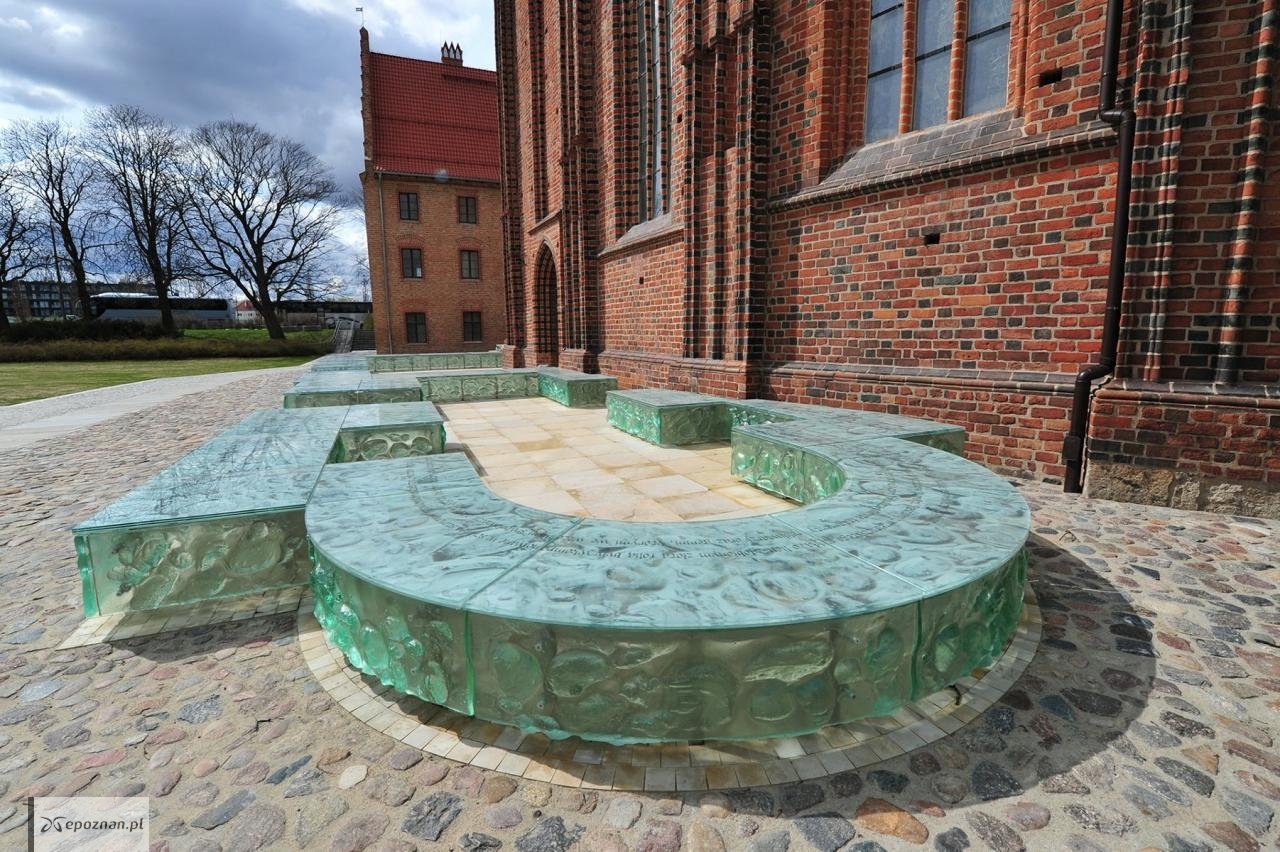 fot. Ekspozycja reliktów palatium Mieszka I na Ostrowie Tumskim, fot. Archiglass