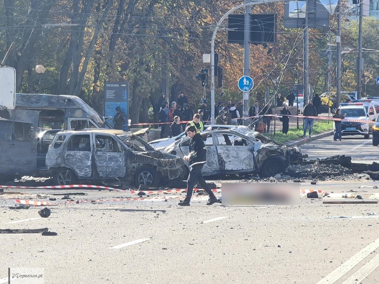 Kijów po poniedziałkowym ataku rakietowym | fot. PAP/Abaca