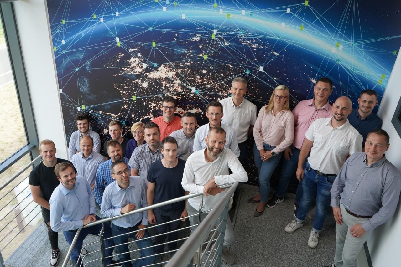 Dział Development & Produkt Marketing zajmuje się szeroko pojętym rozwojem produktów elektromechanicznych, jak i elektronicznych do przemysłowego zastosowania
